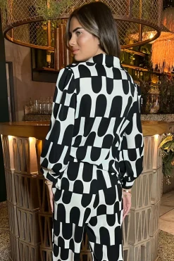 Black And Cream Geometric Print 3/4 Sleeve Shirt