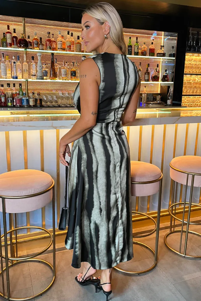 Multi Smudged Stripe Print Shoulder Padded Gathered Waist Midi Dress